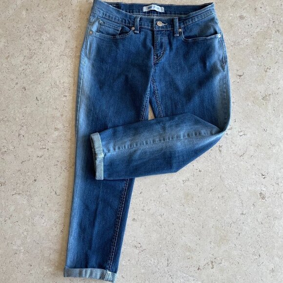 Levi's 524 Skinny Women's Jeans Cropped Rolled Hem, Size 7 waist 28 - Picture 1 of 7